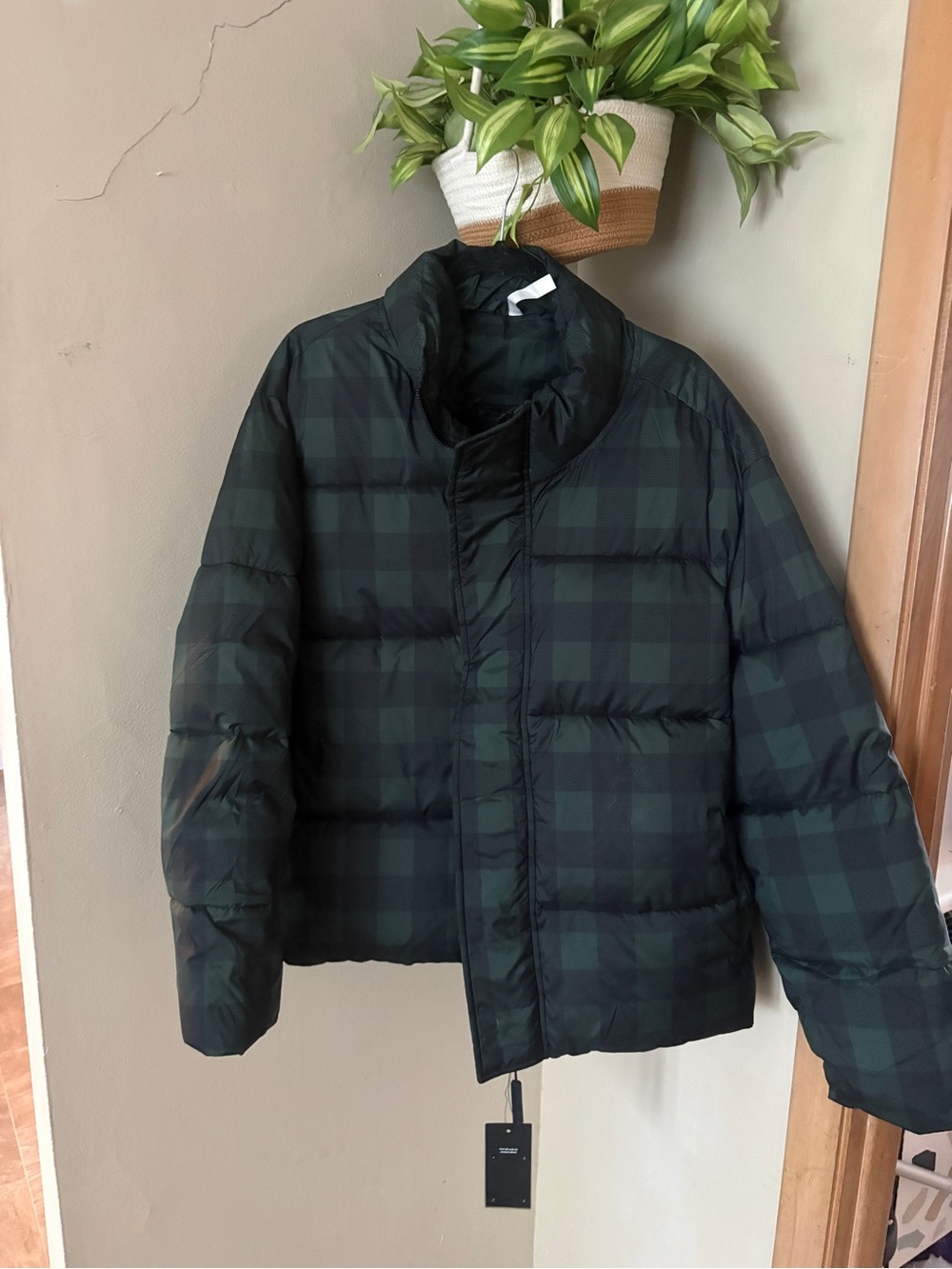 Fabletics Blackwatch Plaid Puffer Jacket - Dark Green/Black